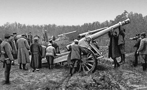Установка французского 120-мм орудия под Верденом