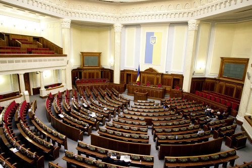 Митний тариф затверджується Верховною Радою України за поданням Кабінету Міністрів України