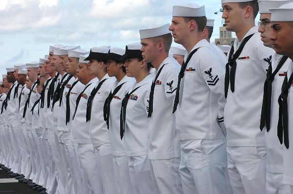 Sailors atten-rosmova11-t32-ocin.jpg